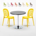 Table ronde noire 70 x 70 cm et 2 Chaises Colorées Intérieur Bar Café WEDDING Cosmopolitan Réductions