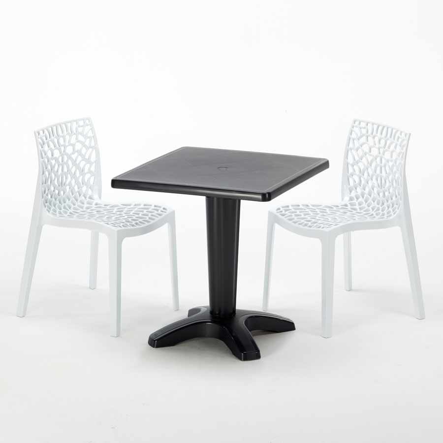 Table Carrée Noire 70x70cm Avec 2 Chaises Colorées Grand Soleil Set Bar Café GRUVYER AIA Table Carrée Noire 70x70cm Avec 2 Chaises Colorées Grand Soleil Set Bar Café GRUVYER AIA