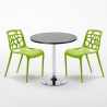 Table ronde noire 70x70 et 2 Chaises Colorées bar café Gelateria Cosmopolitan 