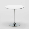 Table blanche ronde 70x70cm 2 chaises colorées d'intérieur bar café Nordica Long Island 