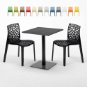 Table carrée 60x60 noire avec 2 chaises colorées Gruvyer Licorice Promotion
