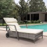 Transat de jardin et piscine en rotin avec roues et accoudoirs Kanani Vente
