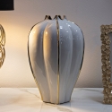 Vase à fleurs en céramique blanche avec détails dorés Potter Vente