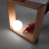 Lampe LED de table design en bois avec abat-jour sphérique en verre Kark Vente