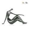 Sculpture moderne en résine effet métal figure féminine Bela-M Catalogue