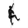 Statuette moderne d'alpiniste en résine laquée à accrocher Vero-L Catalogue
