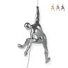 Statuette grimpeur sculpture en résine murale effet métal Bata-M Promotion