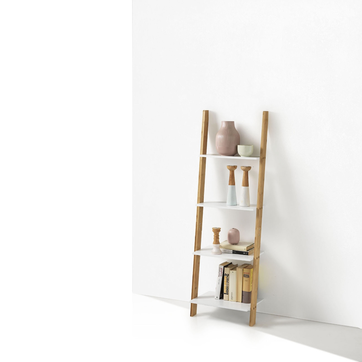 Étagère escalier en bois de bambou avec 4 tablettes Memphis