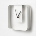 Horloge murale et de table en métal 20x20cm design moderne Nova Réductions