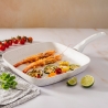 Grill antiadhésif 28x28cm avec manche en bois blanc Stonewhite Offre