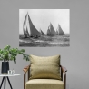 Tableau sur toile vintage noir et blanc Sloops at Sail, 1915 Edwin Levick Offre