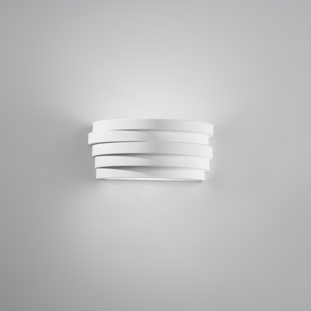Applique en plâtre à peindre avec diffuseur en verre satiné Flow Promotion Applique en plâtre à peindre avec diffuseur en verre satiné Flow Promotion