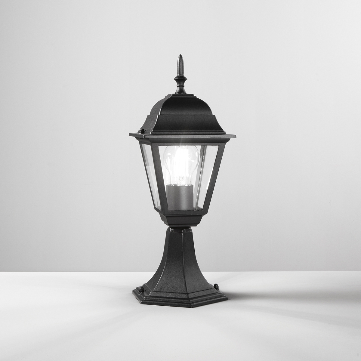 Lanterne de jardin extérieure noire avec diffuseur en verre Roma Promotion Lanterne de jardin extérieure noire avec diffuseur en verre Roma Promotion