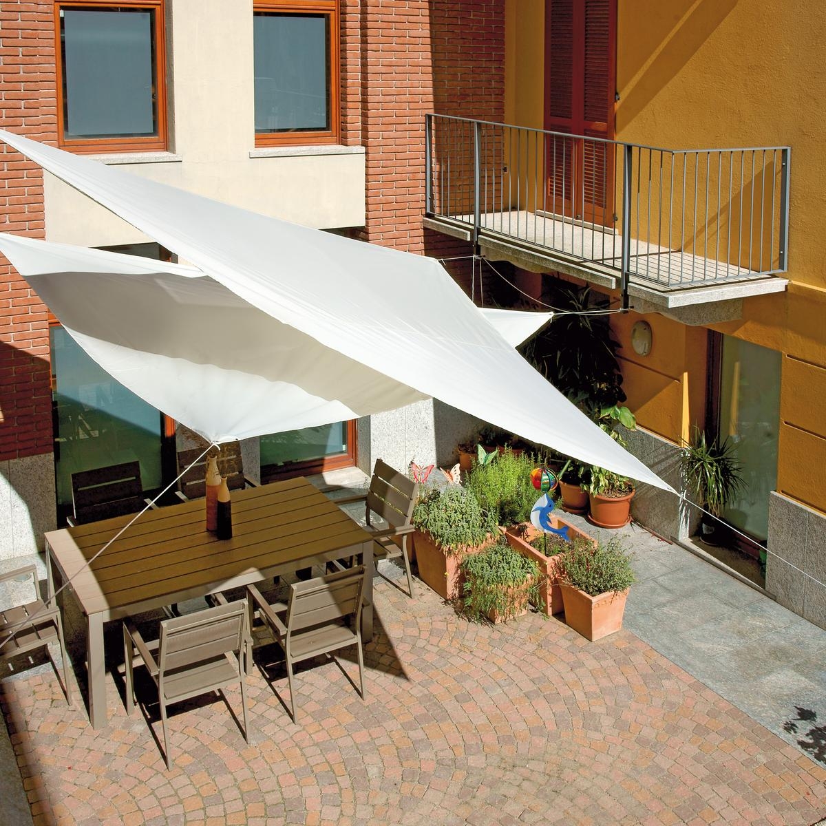 Voile d'ombrage triangulaire pour extérieur 5x5x5m Solar