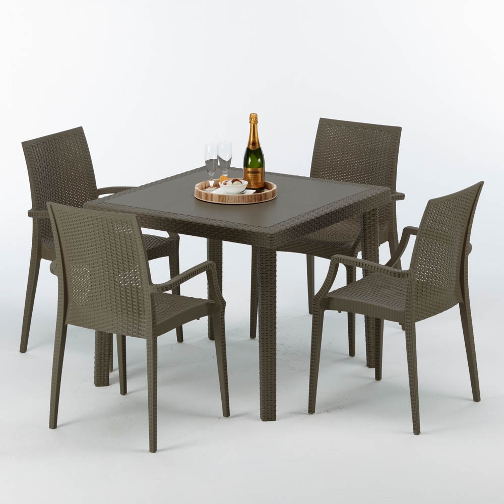 Table 2024 carrée et 4 chaises colorées Poly-rotin résine 90x90 marron
