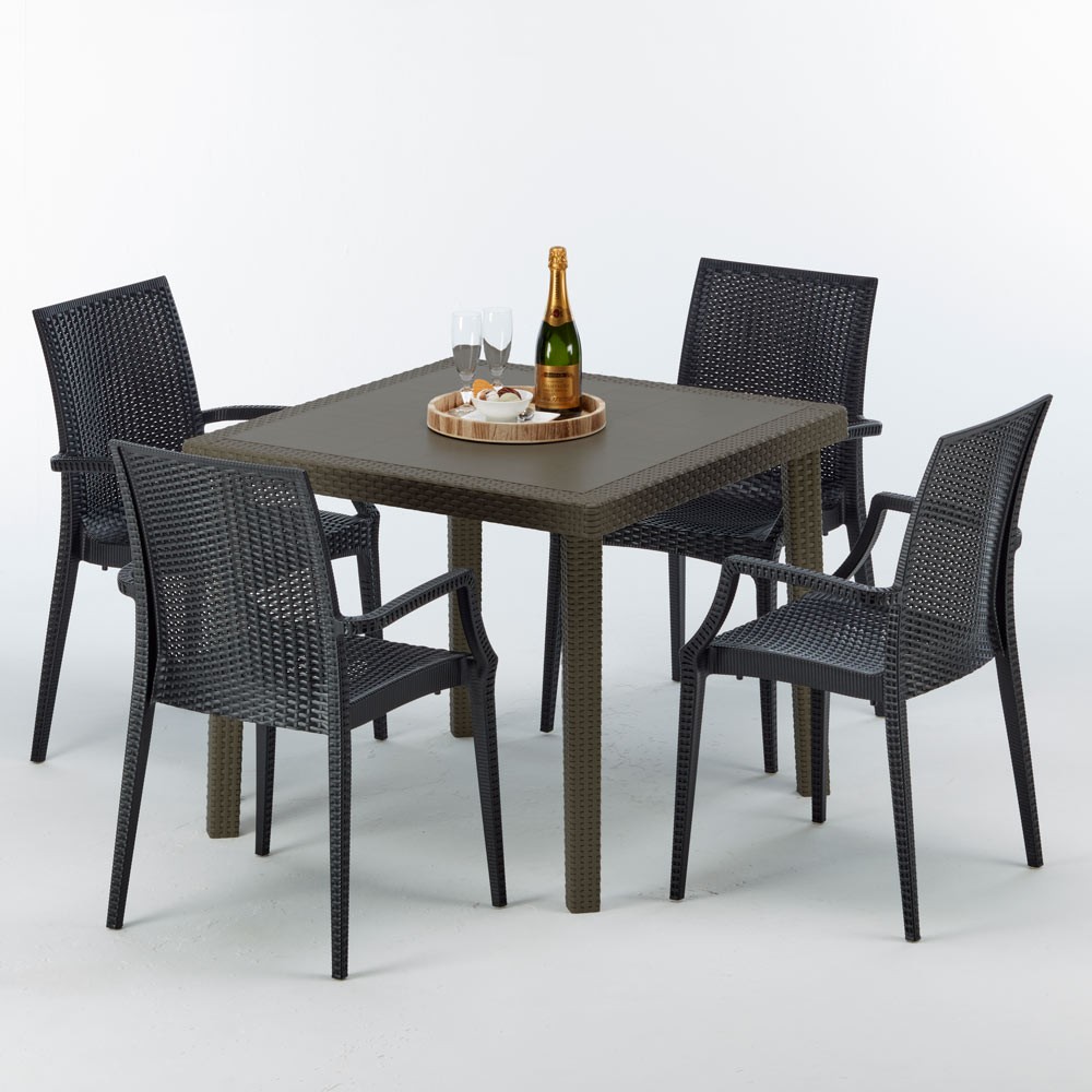 Table soldes carrée et 4 chaises colorées Poly-rotin résine 90x90 marron