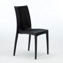 Ensemble Table Bois 90x90cm Horeca et 4 Chaises Empilables Poly RotinBar Restaurant Café Barrett 